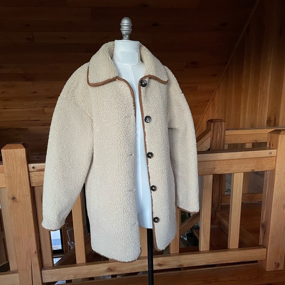 Zara teddy Sherpa coat. - Picture 4 of 8
